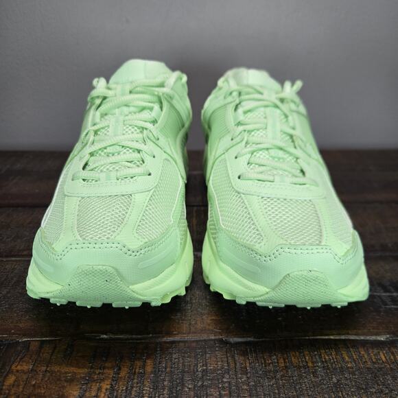 NEW Nike Zoom Vomero 5 Mens Size 10 Running Shoes Sneaker Green HF5493 301 - Picture 3 of 12